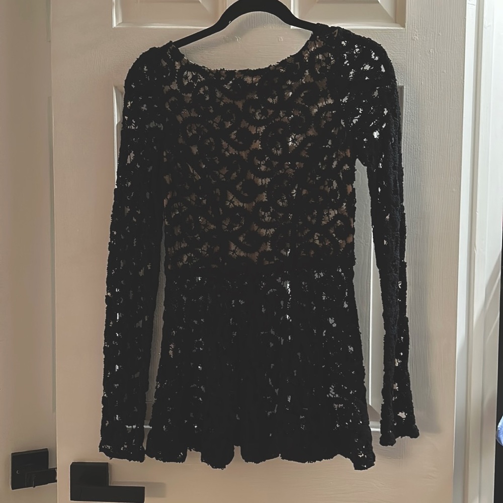 ❗️LAST CHANCE❗️ Catherine Malandrino Lace Peplum Top